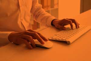 homme clavier souris