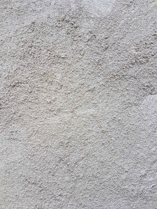 campagne-hebergement-oreilles-delicates-construction-exterieur-beton