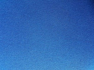 enregistrement-studio-oreilles-delicates-bureau-ingenieur-son-matiere-siege-tissu-bleu 