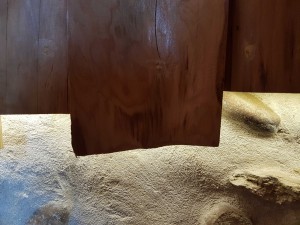 studio-enregistrement-oreilles-delicates-espace-musical-aere-bois-laque-lumiere-pierres-apparentes               