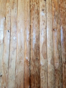 studio-enregistrement-oreilles-delicates-espace-musical-aere-mur-lattes-bois-brut-1                       