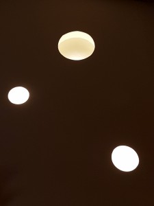 studio-enregistrement-oreilles-delicates-espace-musical-aere-ouvertures-mur-ronds                       